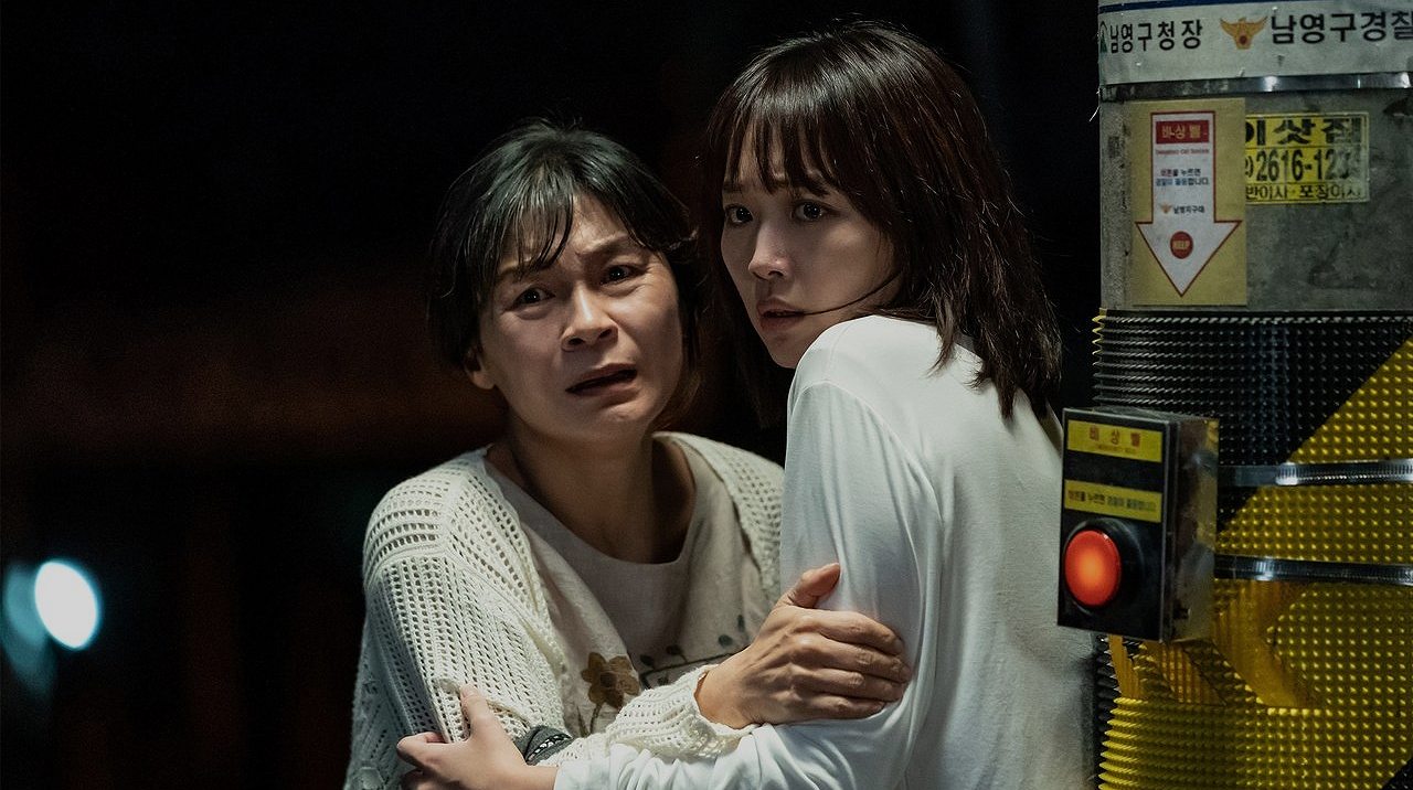 เมื่อความเงียบกลายเป็นอาวุธ: รีวิว 'คืนฆ่าไร้เสียง' หนังระทึกขวัญที่ทำให้คุณกลั้นหายใจ
